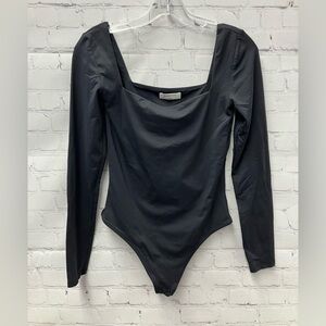 NWOT Babaton Aritzia Black Square Neck Long Sleeve Bodysuit Medium